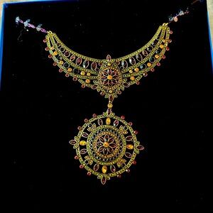 Heidi Daus Paris Salon French Twist Necklace ~ still in the box